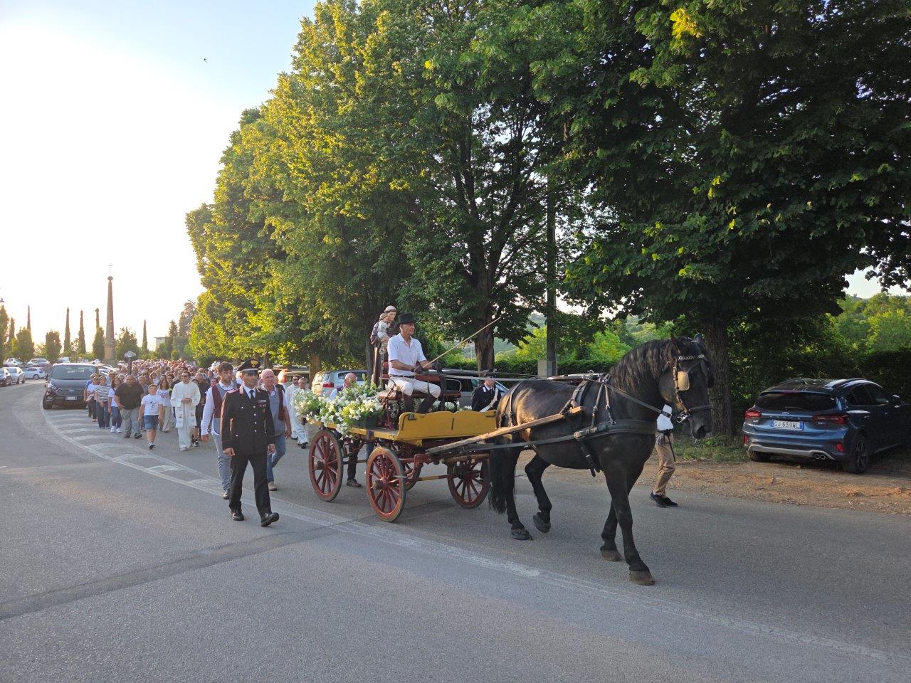 Processione per le vie della città